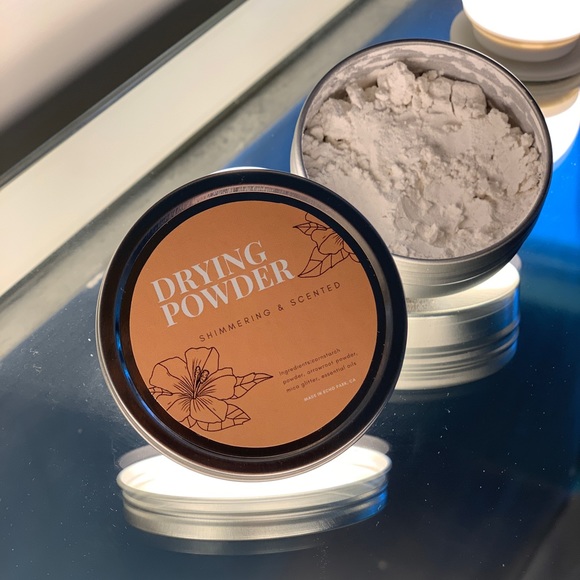 Self Tanning Tool Kit - Picture 2 of 2